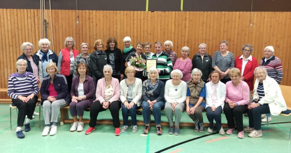40 Jahre
Gymnastikdamen